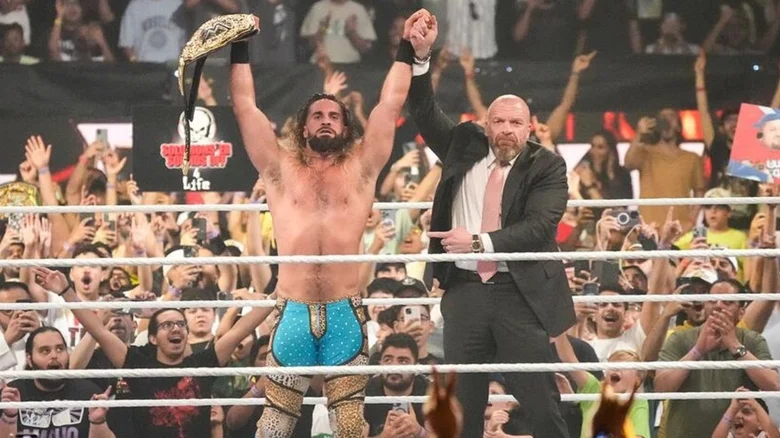 سيث رولينز يكشف كيف كان على بعد خطوة واحدة من الطرد في بداياته داخل WWE