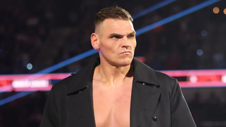 غونتر يرد على غضب الجماهير بعد إنهاء مسيرة جون سينا