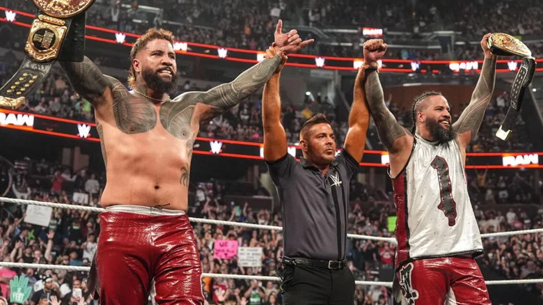 تحول كبير في مسيرة فريق ذا أوسو بعد إقتحامهم عالم الترفيه خارج الحلبة