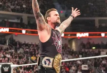 سي إم بانك يهزم برون بريكر ويحافظ على بطولة العالم للوزن الثقيل في الحدث الرئيسي لعرض الرو