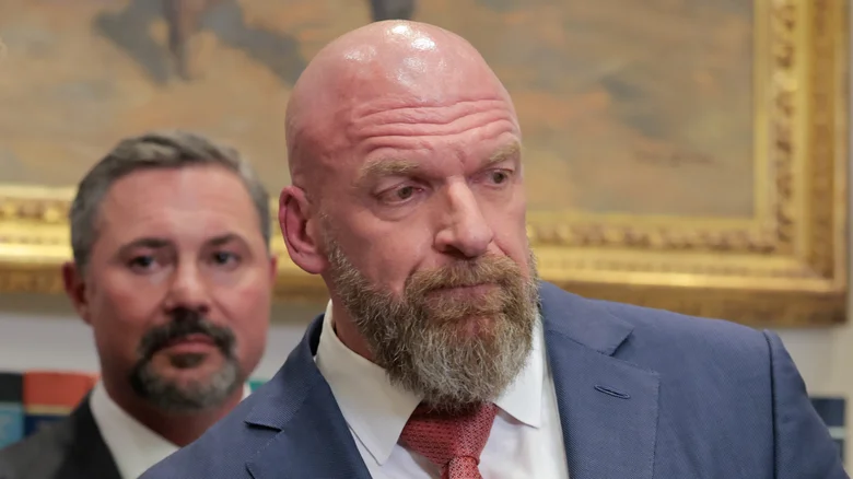 تطور مفاجئ خلف الكواليس يثير القلق قبل راسلمينيا 42