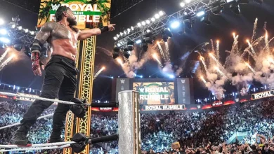 رومان رينز يحسم قراره ويختار خصمه في راسلمينيا 42 بعد مواجهة نارية مع سي إم بانك