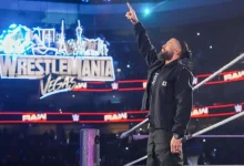 كلمة واحدة من رومان رينز تشعل العداوة مع سي إم بانك قبل راسلمينيا 42