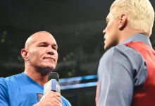 أسطورة المصارعة يدعم مواجهة كودي رودز وراندي أورتن في راسلمينيا 42