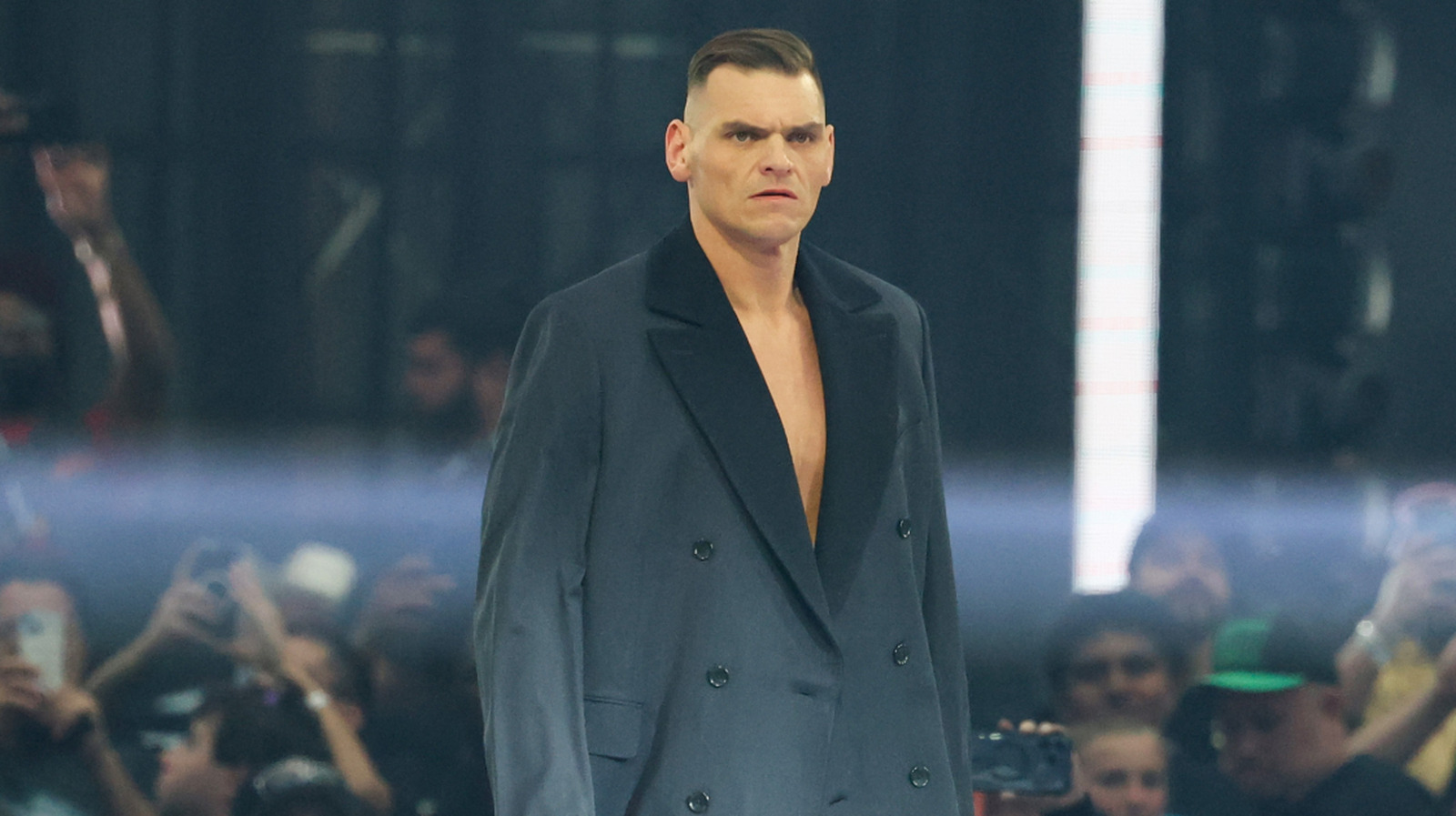 غونتر يكشف أحلامه في مواجهات WrestleManيا: من أيناء إلى شاين وديان برايان