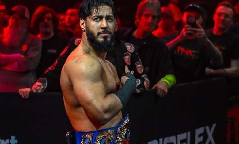 .Mustafa Ali يحافظ على لقبه الدولي أمام KC Navarro في تنا إفتا