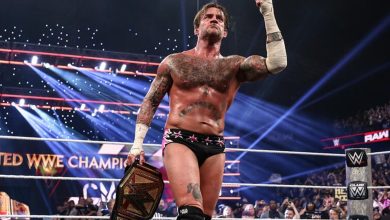 تفاصيل مثيرة من الكواليس: سي إم بانك بطل WWE الجديد ينتقل إلى سماك داون!
