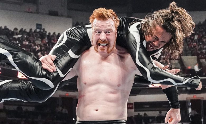 بوكر تي يعلق على رحيل شيمس من WWE: "الزمن تغير الآن!"