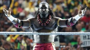 جدل حاد يحيط بقرار WWE بشأن أوبا فيمي ولقب ملك الحلبة في سمر سلام