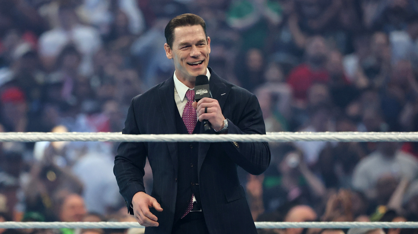 ساترداي نايت مين إيفنت: جون سينا يفضل حلبات WWE على سحر هوليوود: