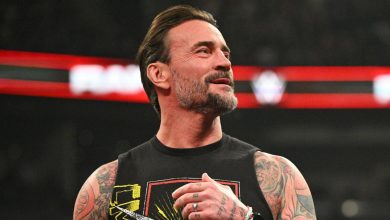 جيم روس يعرب عن أمنيته بعودة سي إم بانك لـ AEW: "إنه صديق عزيز"