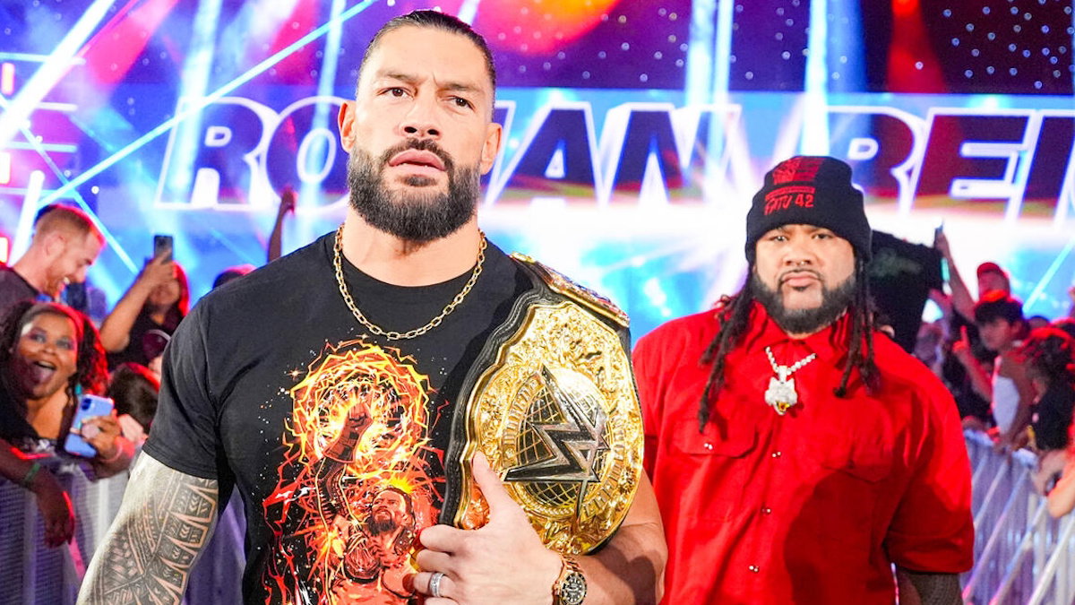 WWE تسجل علامة تجارية جديدة لـ "الزعيم القبلي" رومان رينز: هل يستمر عهده؟