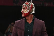 WWE تطلق "وورلدز كولايد" في مواجهة AEW All Out بشيكاغو، وتاريخ "ساترداي نايت مين إيفنت" يعيد الصدامات الكبرى