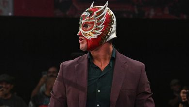 WWE تطلق "وورلدز كولايد" في مواجهة AEW All Out بشيكاغو، وتاريخ "ساترداي نايت مين إيفنت" يعيد الصدامات الكبرى