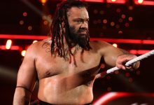 جاكوب فاتو يدرب أبناء أسطورة المصارعة في WWE وسط إشادات واسعة