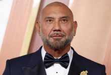 نجم wwe wwe السابق ديف باتيستا يجسد شخصية كراتوس رسميًا في مسلسل غود أوف وور