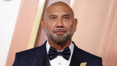 نجم wwe wwe السابق ديف باتيستا يجسد شخصية كراتوس رسميًا في مسلسل غود أوف وور