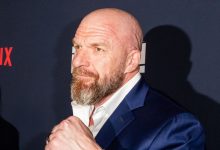 مفاجأة جديدة في عرض راو: WWE تعلن مشاركة الكوميديان مات ماتيوس تمهيداً لأحداث راسلمينيا