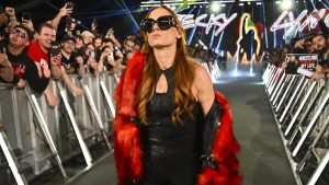 نجمة WWE بيكي لينش تقتحم عالم اليوتيوب وتستعد لحدث تاريخي في راسلمينيا