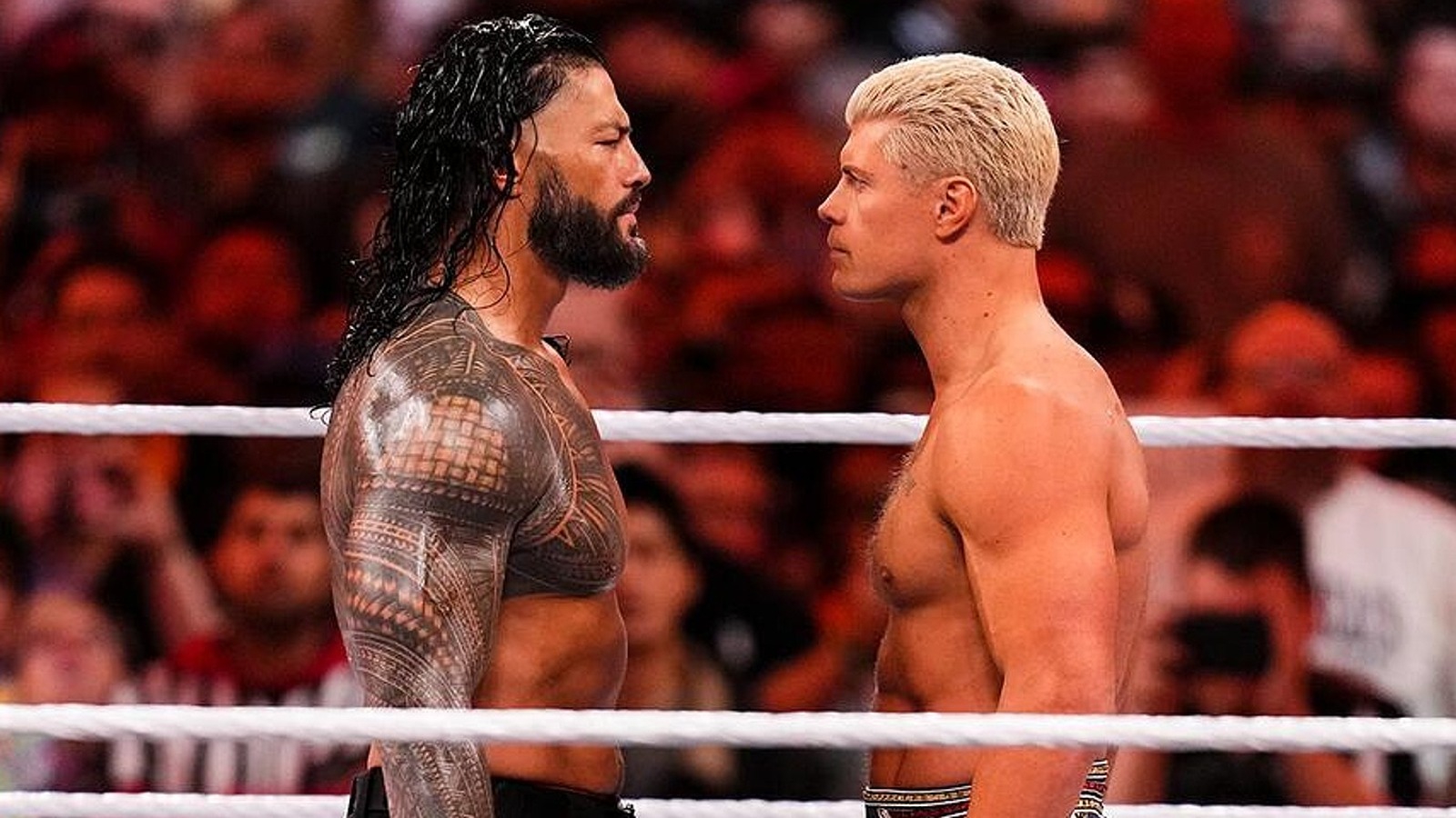 رومان رينز يشيد بكودي رودز بعد ملحمة راسلمينيا: من يحمل راية WWE حقًا؟