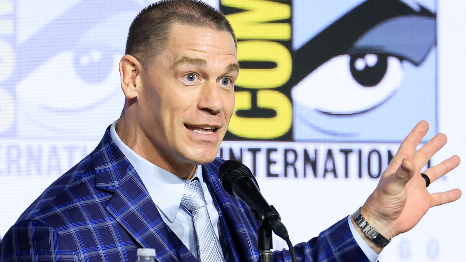 ساترداي نايت مين إيفنت: جون سينا يكشف عن الجانب الممتع في حياته بعد اعتزال حلبات WWE