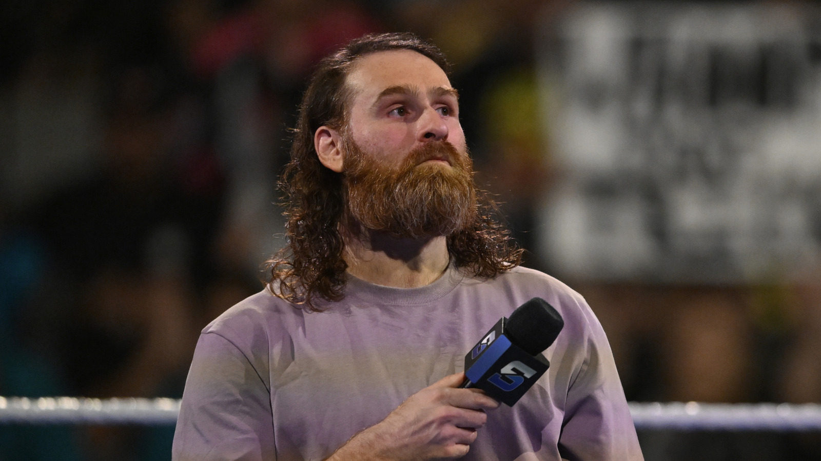 سامي زين يستعيد لقب WWE ويستفز سي إم بانك بلقطة موني إن ذا بانك الشهيرة
