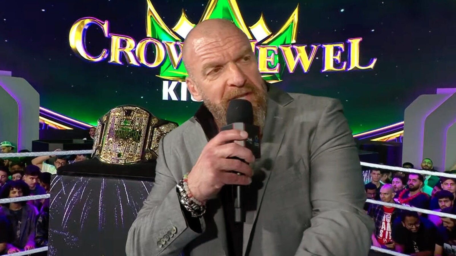 موقف WWE من إقامة عرض كراون جول في السعودية وسط تحذيرات السفر الأمريكية
