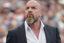 منافسة شرسة. . WWE ترفض تغيير موعد عرض وورلدز كولايد رغم تكريم AEW للراحل باك