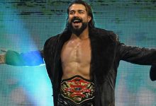 أندرادي إيل إيدولو يهزم توماسو تشامبا ويحافظ على لقبه في نزال ناري بين نجوم aew wwe