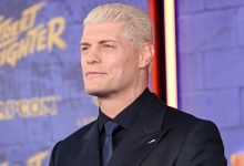راندي أورتون): كودي رودز يكشف: أجور نجوم WWE تقترب من رواتب الرياضيين الك