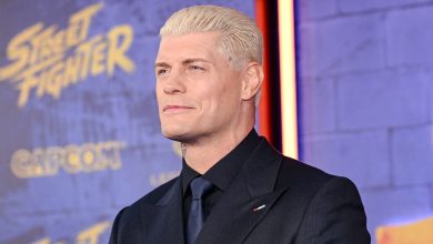 راندي أورتون): كودي رودز يكشف: أجور نجوم WWE تقترب من رواتب الرياضيين الك