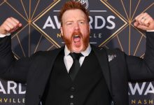 راندي أورتون): مستقبل شايمس بعد انتهاء عقده مع WWE: هل نراه في AEW قريباً؟