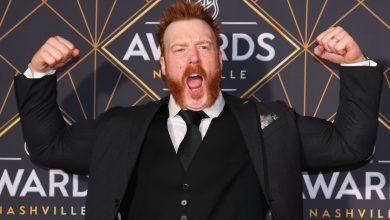 راندي أورتون): مستقبل شايمس بعد انتهاء عقده مع WWE: هل نراه في AEW قريباً؟