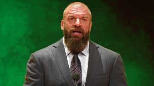 لماذا لا تستعجل WWE في الإعلان عن موعد عرض راسلمينيا 43 التاريخي؟